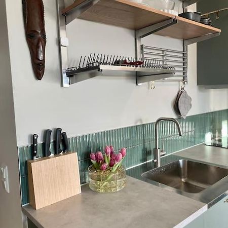 Newly Built Bright Apartment, Close To Everything If You Want To Visit Stockholm, You Will Find The Perfect Accommodation Here! Ferry Line 80 Makes It Very Convenient And Easy To Get To The City Center แนคคา ภายนอก รูปภาพ