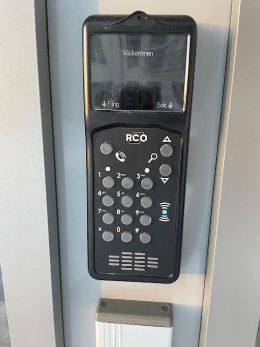 Newly Built Bright Apartment, Close To Everything If You Want To Visit Stockholm, You Will Find The Perfect Accommodation Here! Ferry Line 80 Makes It Very Convenient And Easy To Get To The City Center แนคคา ภายนอก รูปภาพ