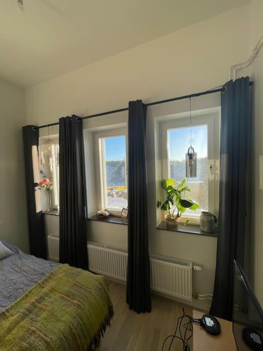 Newly Built Bright Apartment, Close To Everything If You Want To Visit Stockholm, You Will Find The Perfect Accommodation Here! Ferry Line 80 Makes It Very Convenient And Easy To Get To The City Center แนคคา ภายนอก รูปภาพ